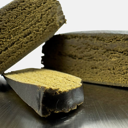 Zoom sur l'intérieur d'une tranche de CBD Jelly Hash